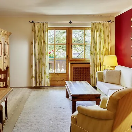 Landsitz Roemerhof - 4*