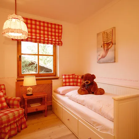 Landsitz Roemerhof - 4*