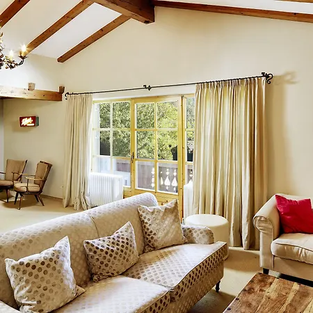 Hotel apartamentowy Landsitz Roemerhof -