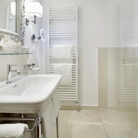 Apartmanhotel Landsitz Roemerhof - 4*