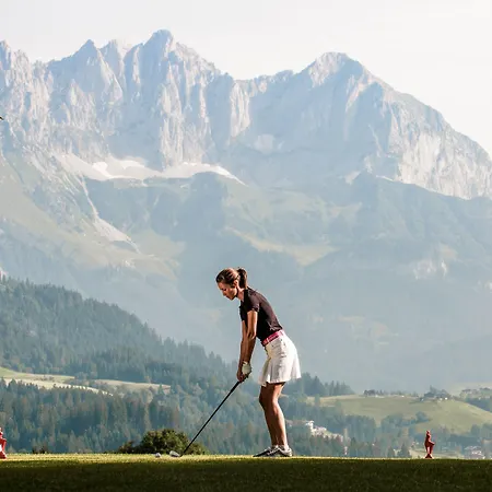 Landsitz Roemerhof - Lägenhetshotell Kitzbühel