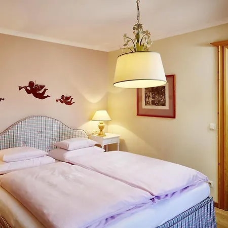 Hotel apartamentowy Landsitz Roemerhof - 4*