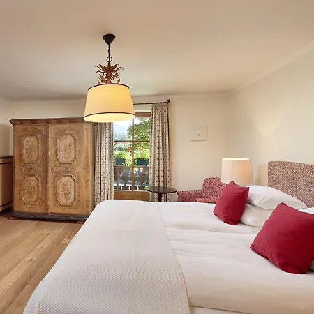 Landsitz Roemerhof - 4*